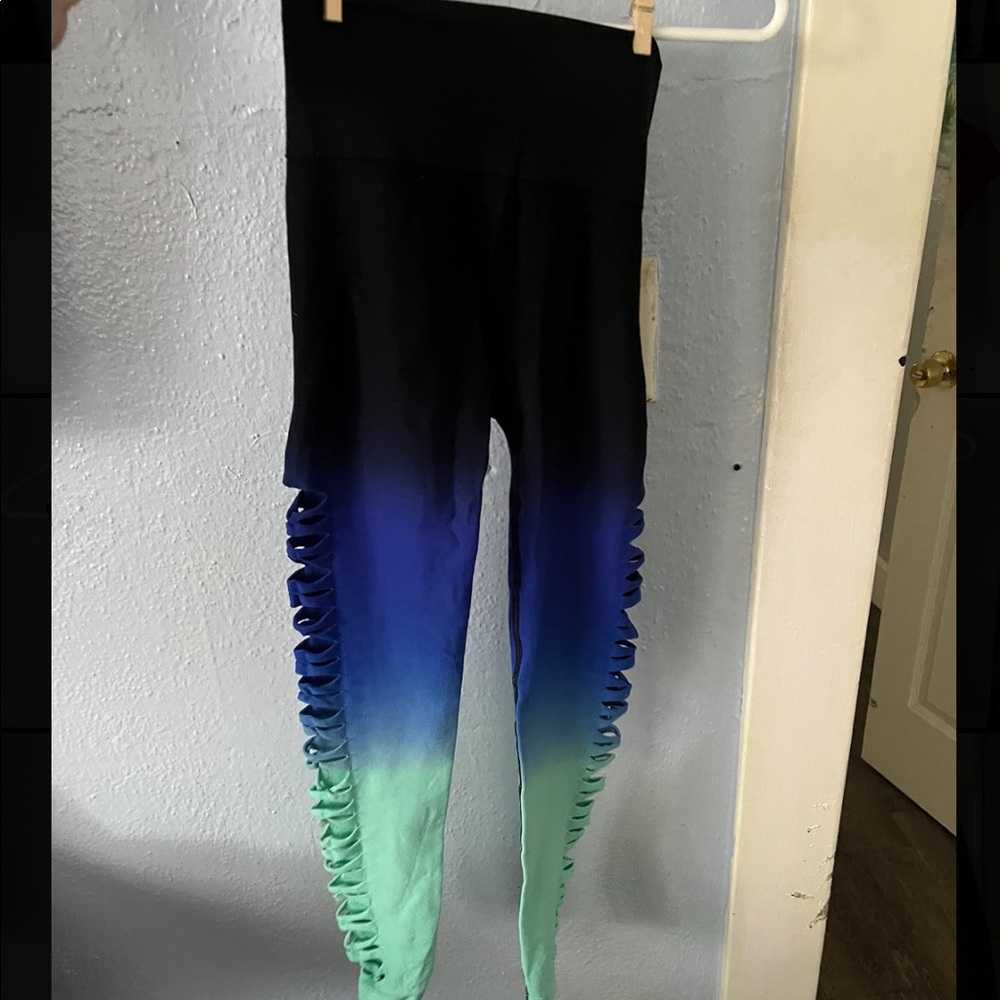 Pink Victoria’s Secret workout leggings.